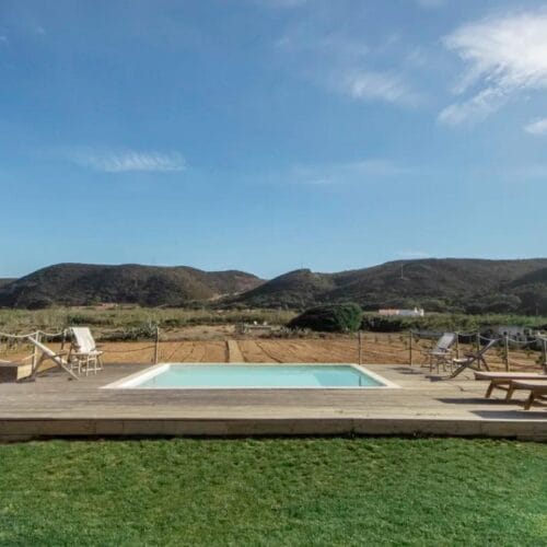 The pool at Hortas do Rio, looking to the hills